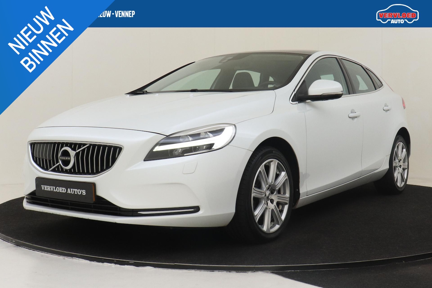 Volvo V40 - T3 INSCRIPTION -PANO.DAK|HIGH.PERF.AUDIO|CAMERA|LEDER|POWER-SEAT|STANDKACHEL|ADAP.LED|KEYL - AutoWereld.nl