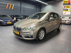 BMW 2-serie Active Tourer - 220i Luxury 1E EIGENAAR LEDER HEAD-UP LED CAMEREA NAP NL AUTO