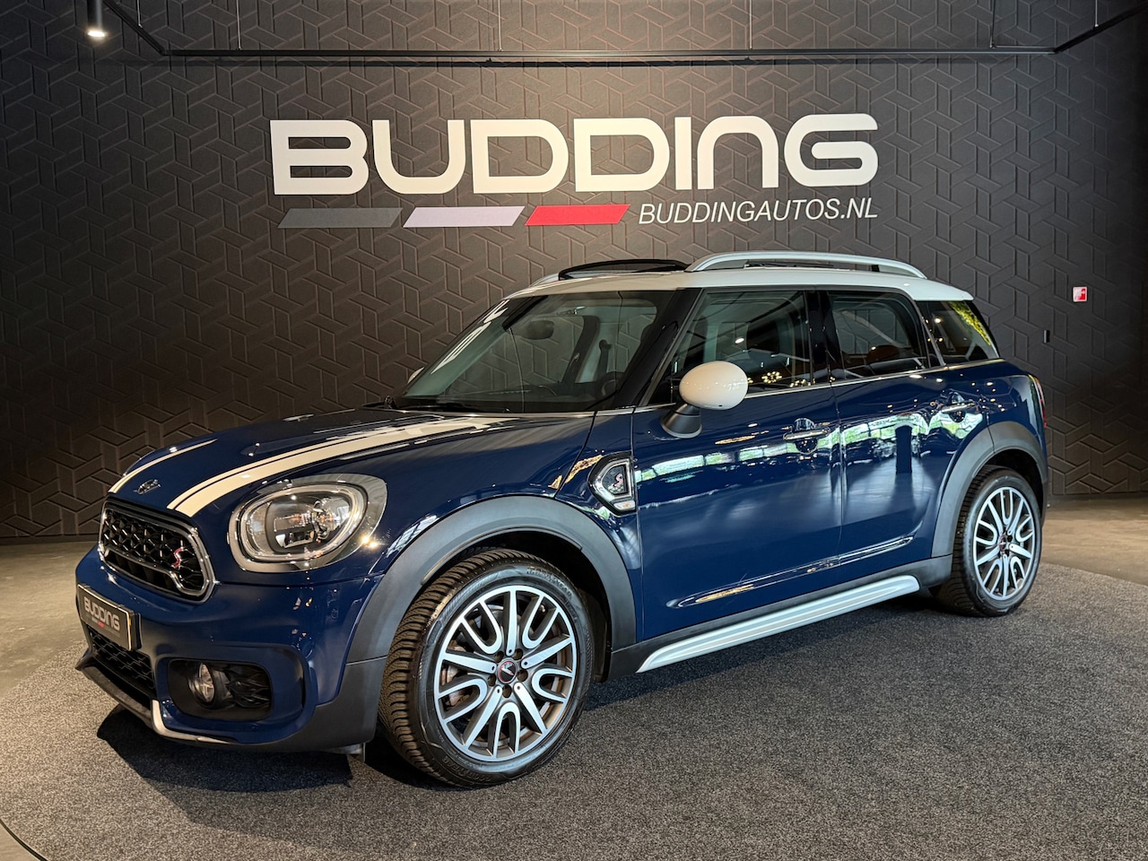 MINI Countryman - 2.0 Cooper S | Pano | Trekhaak | Keyless - AutoWereld.nl