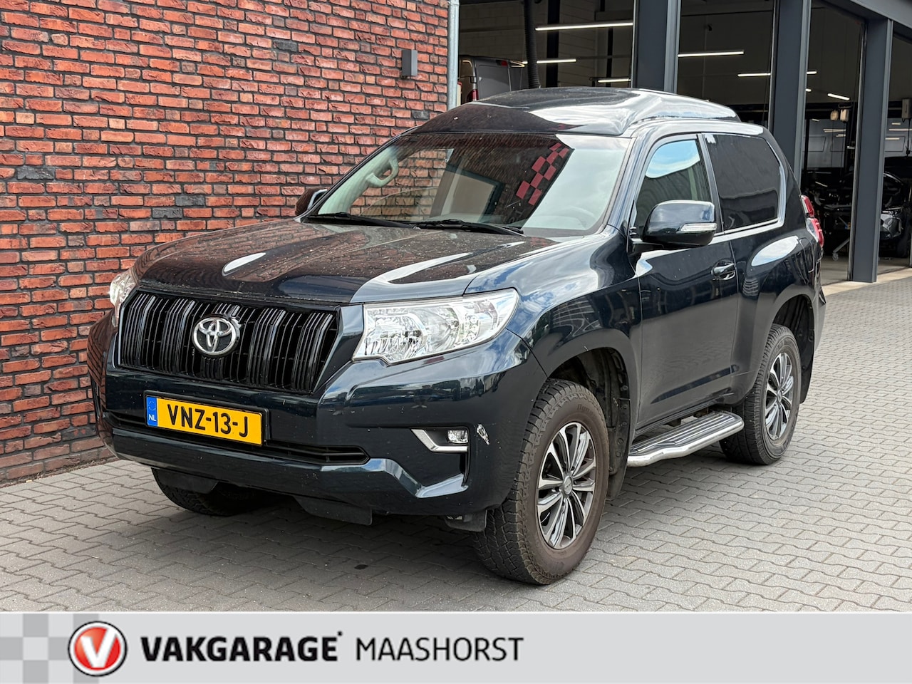 Toyota Land Cruiser - 2.8 D-4D-F Comfort High Roof Blind Van 2.8 D-4D-F Comfort High Roof Blind Van - AutoWereld.nl