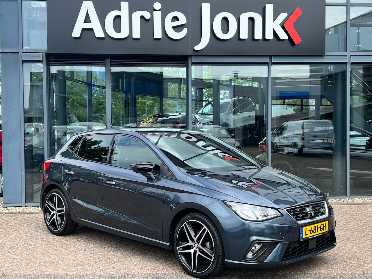 SEAT Ibiza - 1.0 TSI FR Business Intense 18"LM VELGEN | NAVIGATIE FULL MAP | APPLE CARPLAY/ANDROID AUTO - AutoWereld.nl