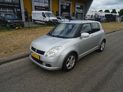 Suzuki Swift - 1.5 Exclusive