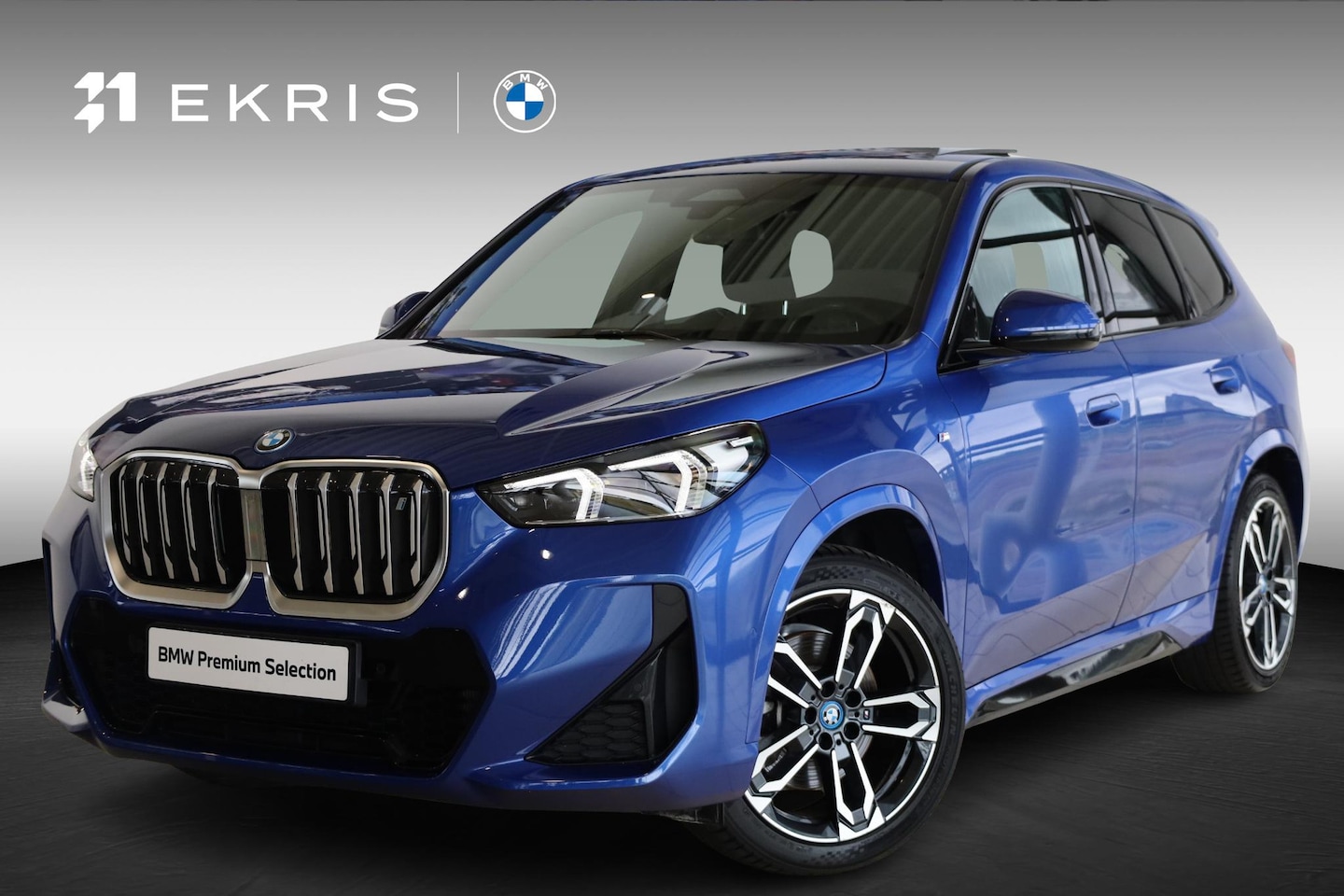 BMW iX1 - xDrive30 | M Sportpakket | Stoelverwarming | Achteruitrijcamera | Panorama Dak - AutoWereld.nl