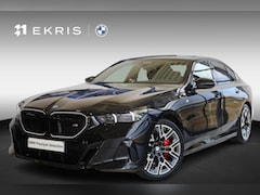 BMW i5 - M60 xDrive | M Sportpakket Pro | Harman/Kardon | Stoelverwarming | Elektr. Trekhaak