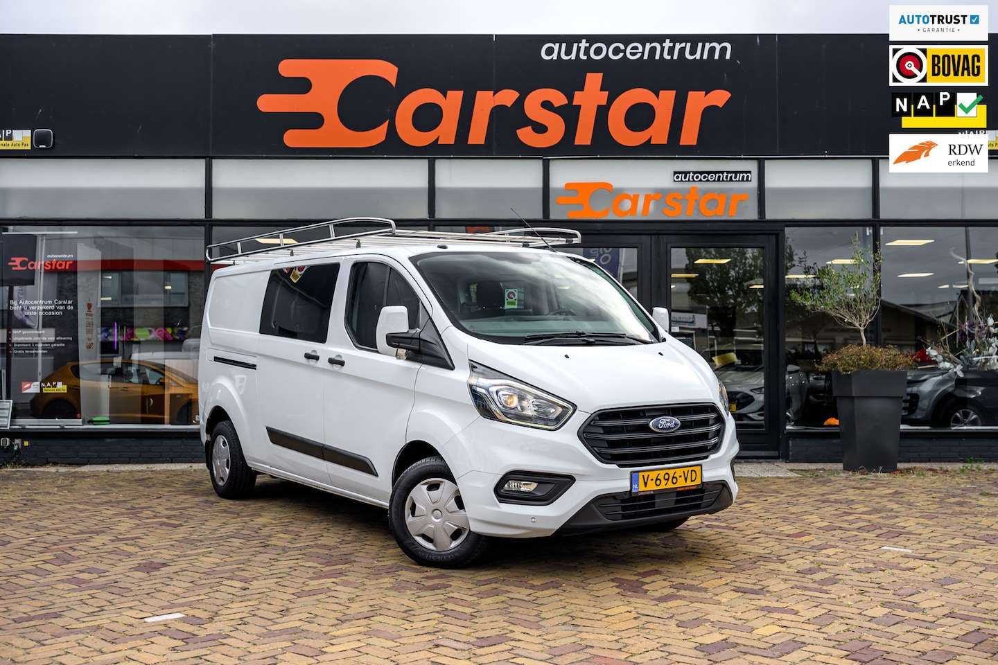 Ford Transit Custom - 300 2.0 TDCI L2H1 Trend DC|6 ZITS|PDC|CRUISE - AutoWereld.nl