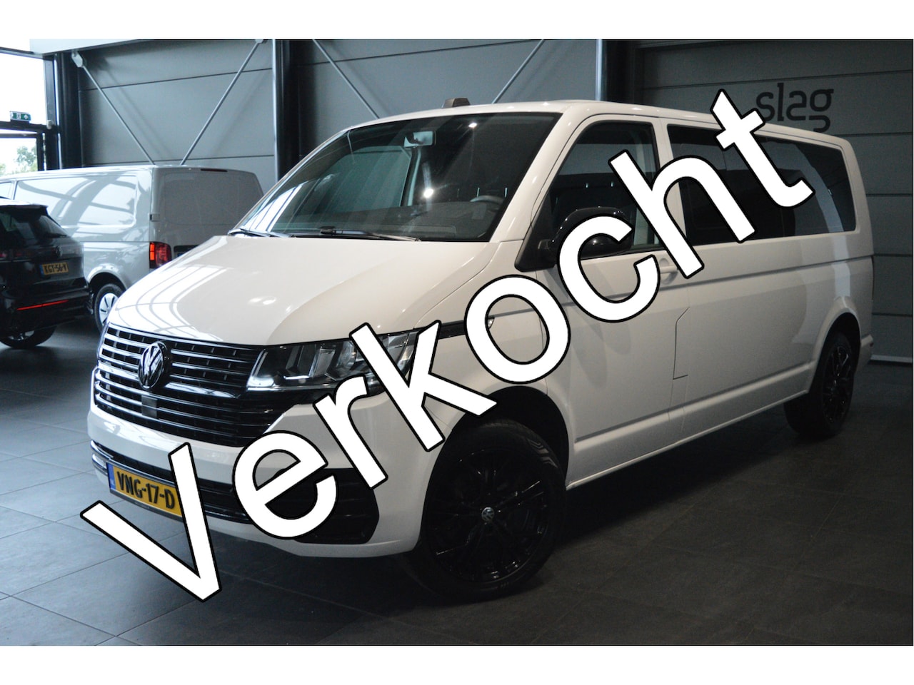Volkswagen Transporter - 2.0 TDI L2H1 DC Highline navi trekhaak 18 inch 150 pk !! - AutoWereld.nl