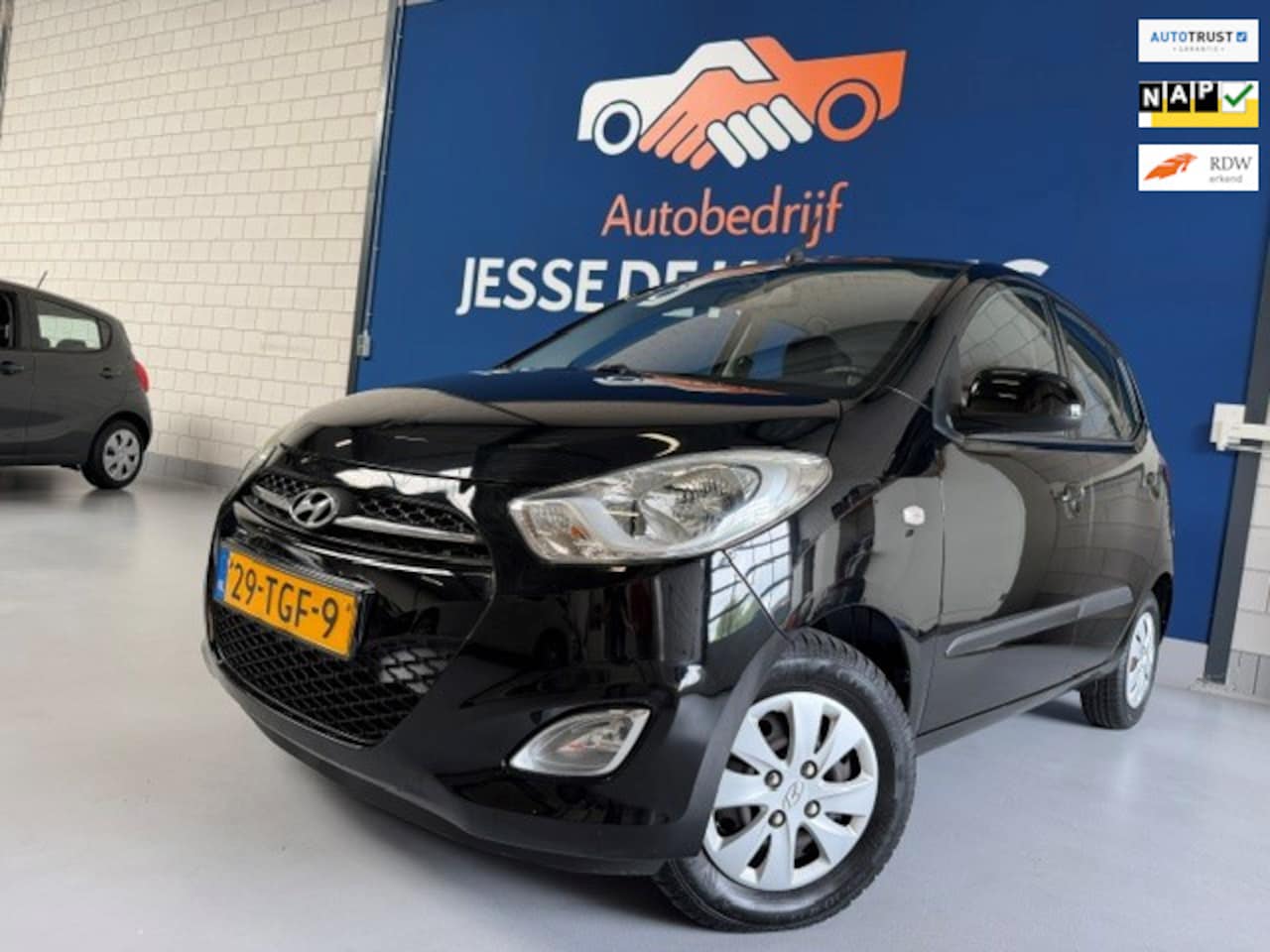Hyundai i10 - 1.2 Plus / bj.2012 / 5 deurs / airco / nieuwe distributieriem / nieuwe koppeling / NAP met - AutoWereld.nl