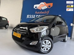 Hyundai i10 - 1.2 Plus / bj.2012 / 5 deurs / airco / nieuwe distributieriem / nieuwe koppeling / NAP met