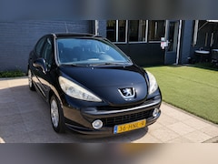 Peugeot 207 - 1.6 VTi Look