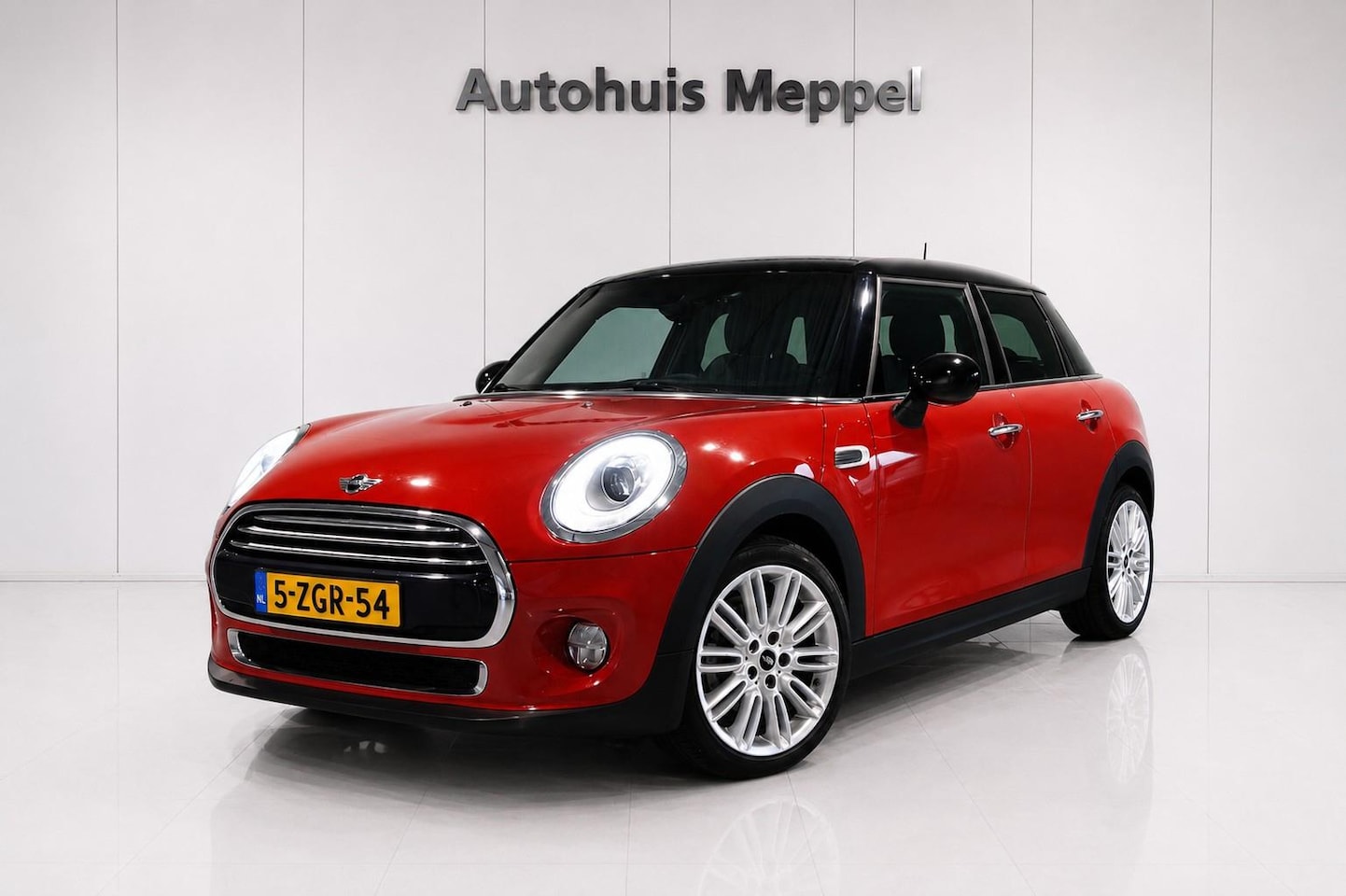 MINI Cooper - Chili*NAP*Automaat*LED*PDC*NaviPro*Sport-Interieur*Cruise-Control - AutoWereld.nl