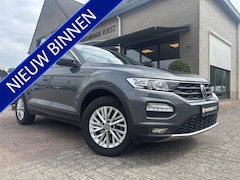 Volkswagen T-Roc - 1.5 TSI Style Automaat Camera / Carplay / Keyless