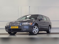 Volvo V70 - 2.4 Edition 2e Eigenaar 100% onderhouden Parkeerhulp Garantie