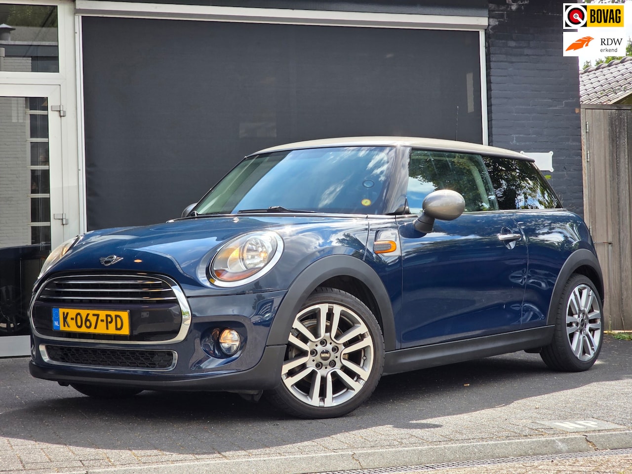 MINI 3-Deurs - 1.5 Cooper Chili / CARPLAY / AIRCO - AutoWereld.nl