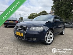 Audi A3 - 1.6 FSI Attraction