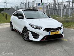 Kia Pro cee'd - ProCeed 1.6 T-GDi GT 204 PK JBL PANO KEY FULL