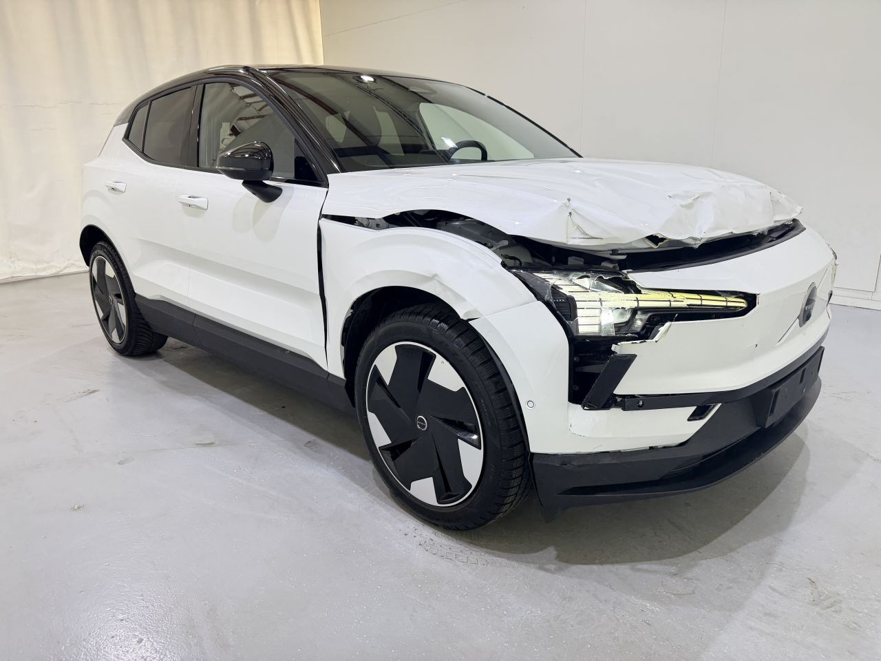 Volvo EX30 - Single Extended Range Ultra 200kW - AutoWereld.nl
