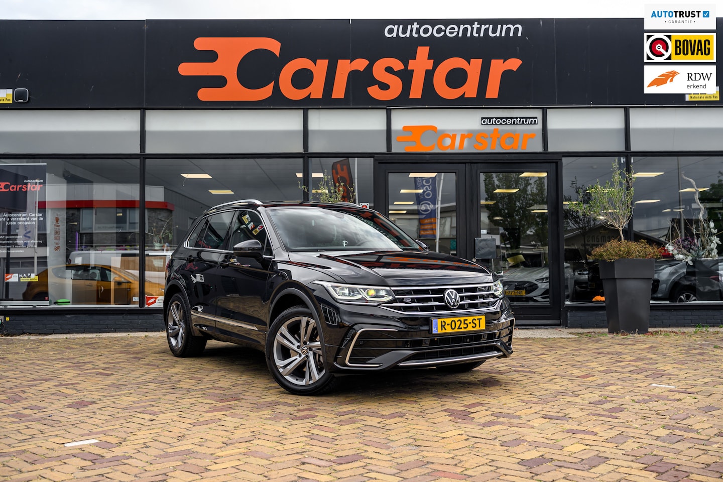 Volkswagen Tiguan - 1.4 TSI eHybrid R-Line Business+|PANO|R-Line|VIRTUAL - AutoWereld.nl