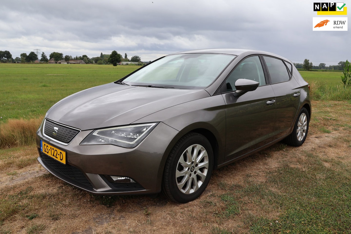 SEAT Leon - 1.0 EcoTSI Style Connect|Carplay|Trekhaak|Parkeercamera|Bluetooth|Nieuwe APK|NL-auto-NAP|6 - AutoWereld.nl