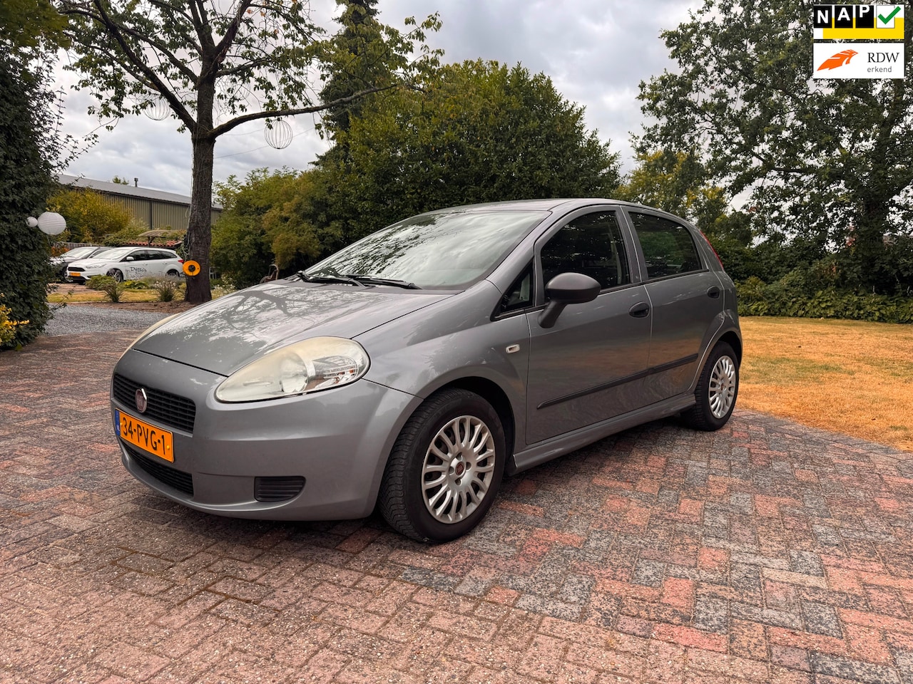 Fiat Grande Punto - 1.3 M-Jet Actual zeer netjes koude airco dealer onderhouden - AutoWereld.nl