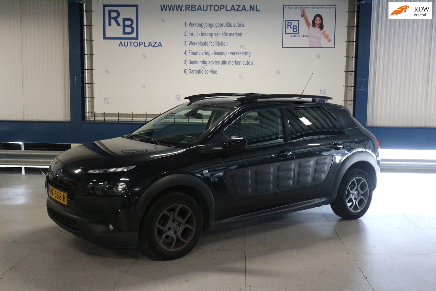 Citroën C4 Cactus - 1.2 PureTech Shine / AUTOMAAT / BLACK PACK ! - AutoWereld.nl