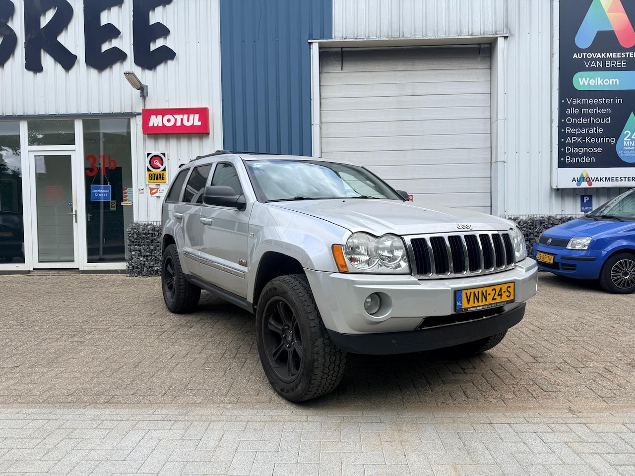 Jeep Grand Cherokee - 5.7 Hemi grijskenteken lpg onderbouw - AutoWereld.nl
