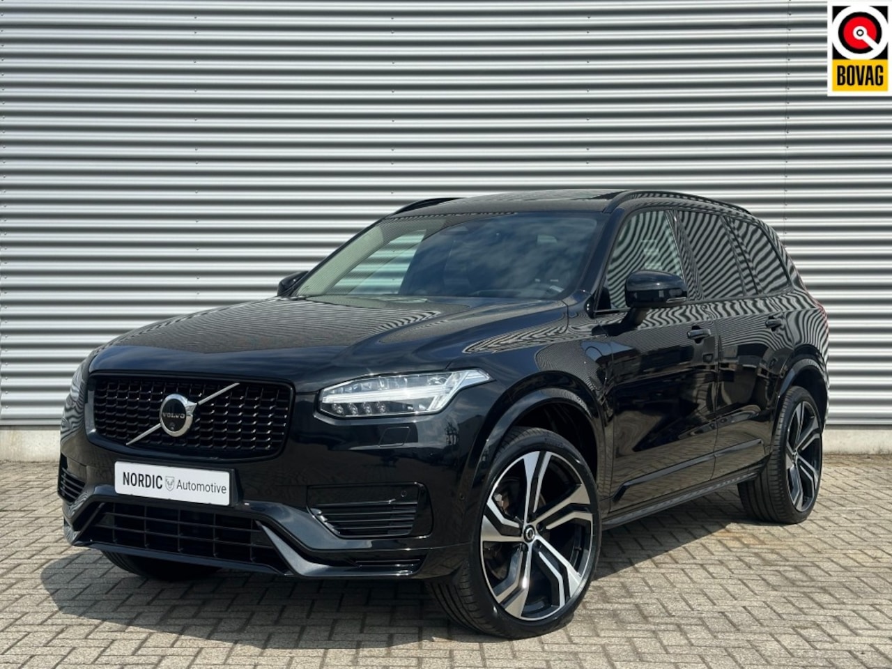 Volvo XC90 - 2.0 T8 RECHARGE AWD DARK PLUS PANO HAAK BOWER WILKENS 22 INCH MASSAGE - AutoWereld.nl