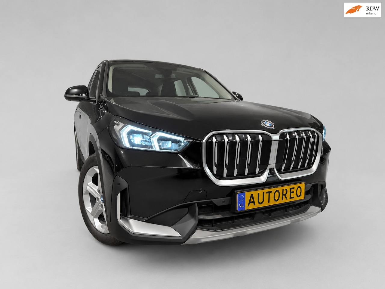 BMW iX1 - XDrive30 67 kWh - Keyless - CarPlay - HuD - Navigatie - Camera - Rijklaar - Incl BTW - AutoWereld.nl