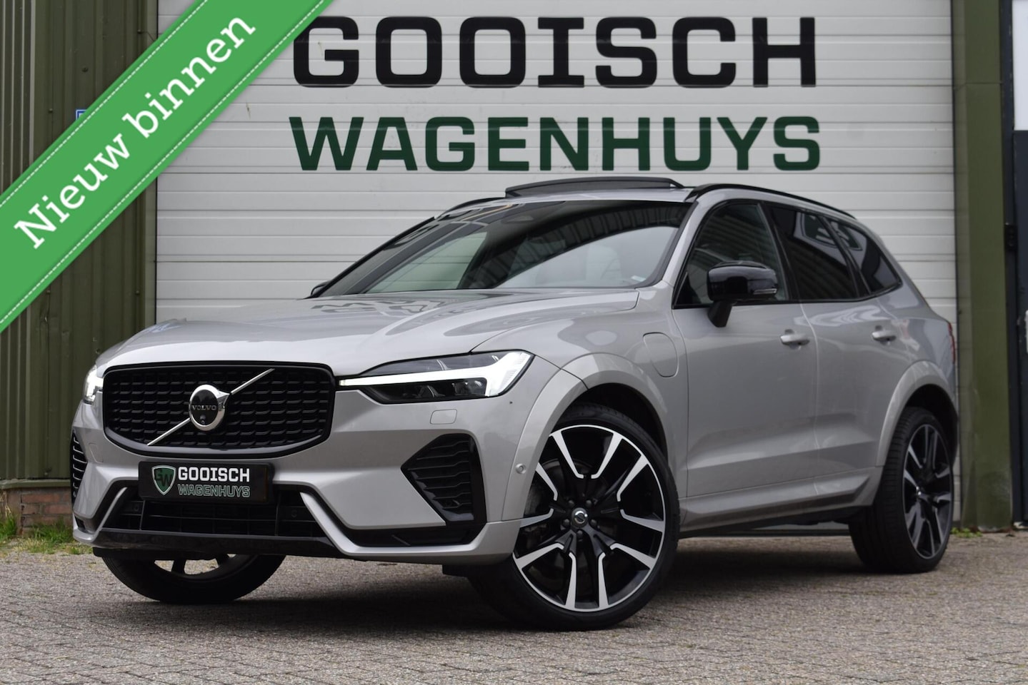 Volvo XC60 - 2.0 T6 Plug-in hybrid AWD Ultimate Dark | Bowers & Wilkens | Luchtvering | 360 Camera | Tr - AutoWereld.nl