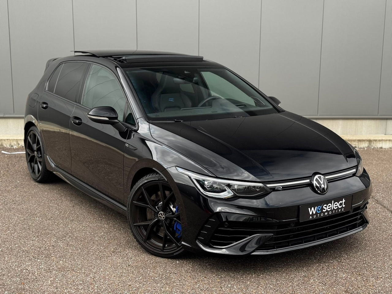 Volkswagen Golf - 2.0 TSI R 4Motion Pano l Leder l Head-Up l Akra l H&K l Camera l ACC l Matrix l Bom Vol!! - AutoWereld.nl