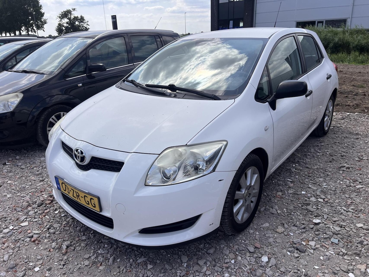 Toyota Auris - 2.0 D-4D Terra Airco Clima Trekhaak Nette staat - AutoWereld.nl
