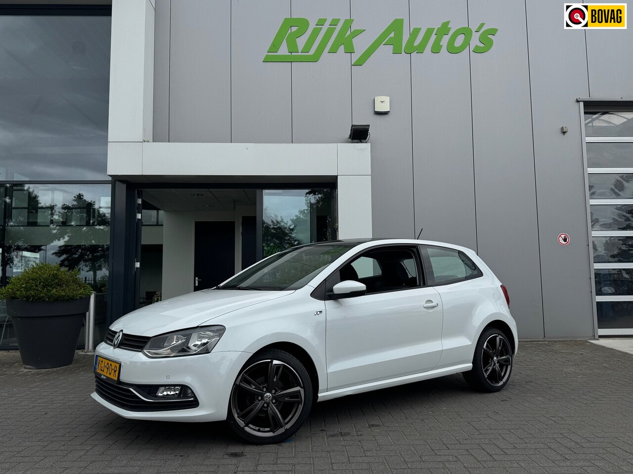 Volkswagen Polo - 1.2 TSI R-line * PDC 2X * Airco * 17 inch - AutoWereld.nl