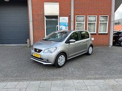 SEAT Mii - 1.0 Style Intense De Mii is voorzien van een fijne en praktische uitrusting met onder andere airconditioning