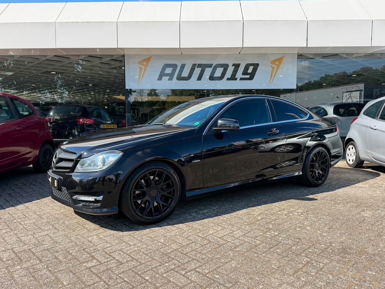 Mercedes-Benz C-klasse Coupé - 350 BlueEFFICIENCY AMG Line - AutoWereld.nl
