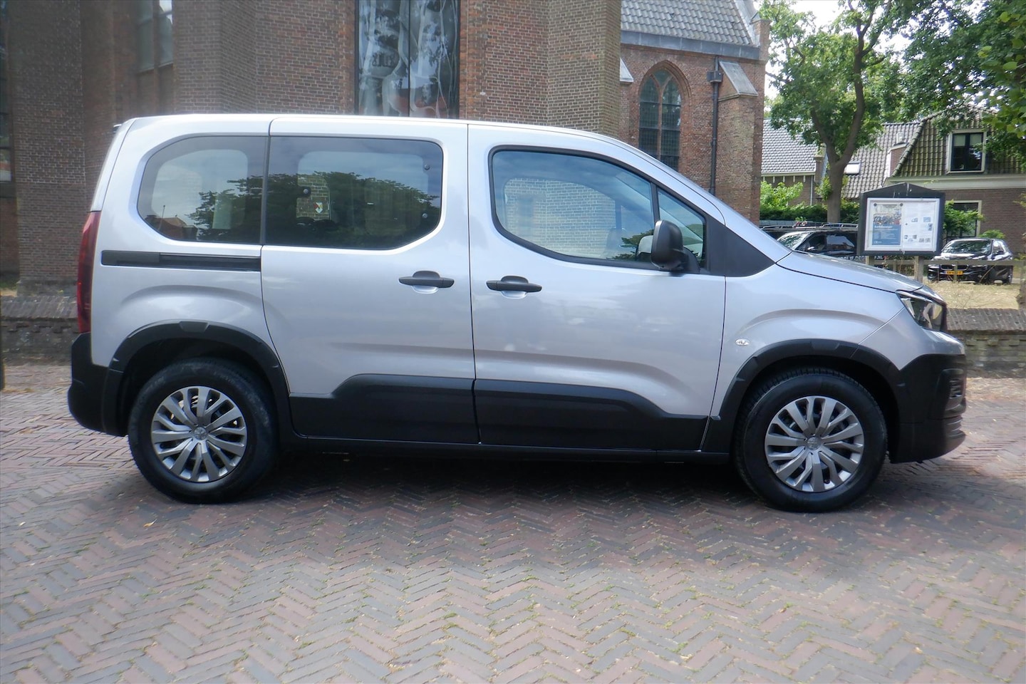 Peugeot e-Rifter - 50kWh 136pk Active Pack - CRUISE CONTROL -BOVAG - AutoWereld.nl