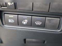 Toyota Yaris Cross - 1.5 HYBRID 115 DYNAMIC STOEL/STUURVERW CAMERA APPLE/ANDROID 17 '' LM-VELGEN LED KEYLESS AD
