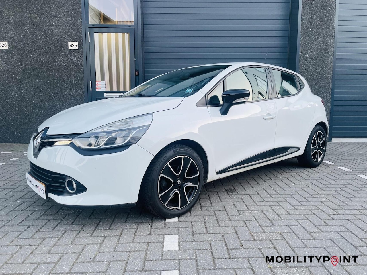 Renault Clio - 0.9 TCe Eco2 Dynamique| Airco| Cruise|Navi |Pdc - AutoWereld.nl