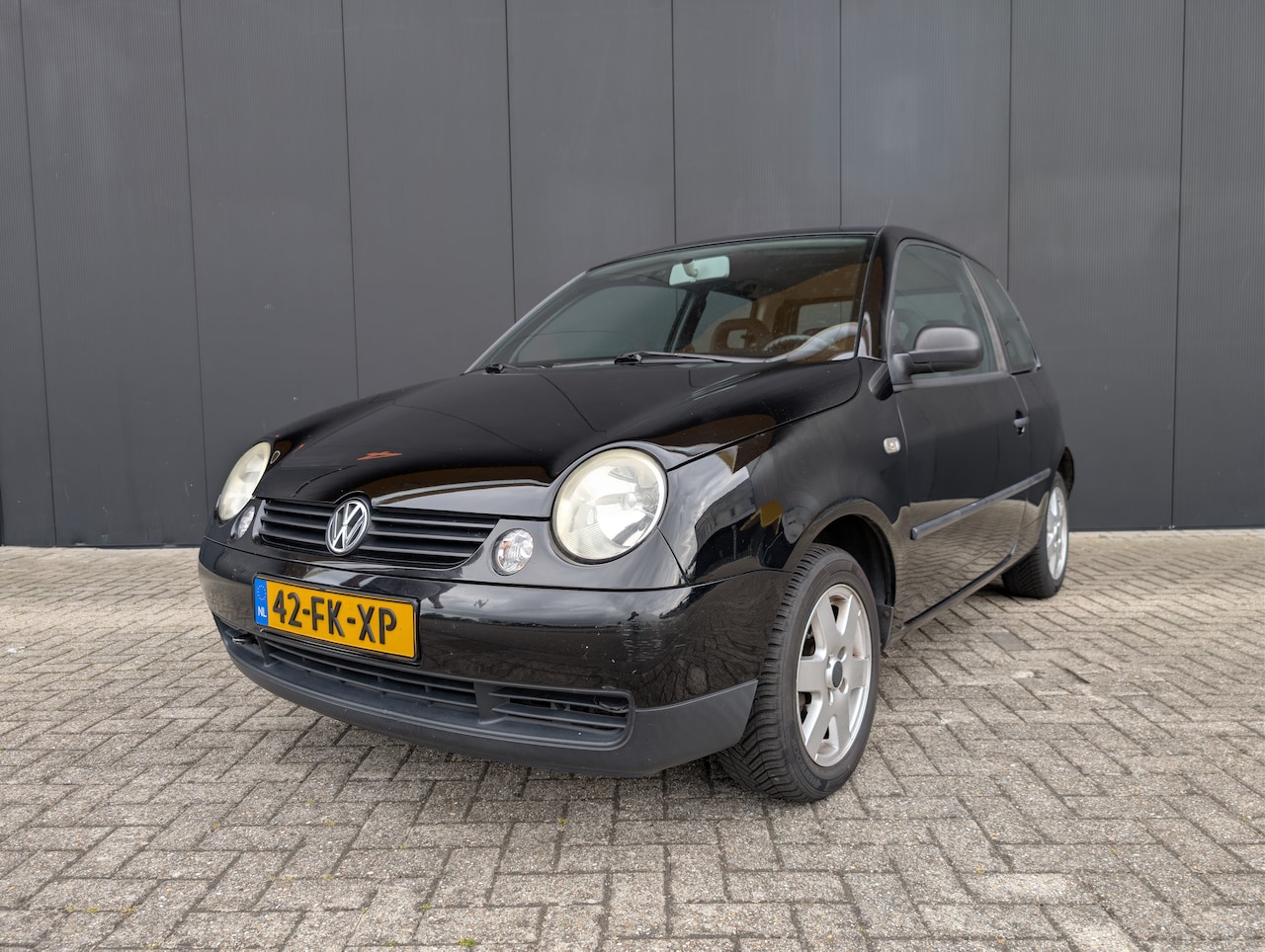 Volkswagen Lupo - 1.4-16V 75PK - CARPLAY - NIEUWE APK - ALL SEASON - AutoWereld.nl
