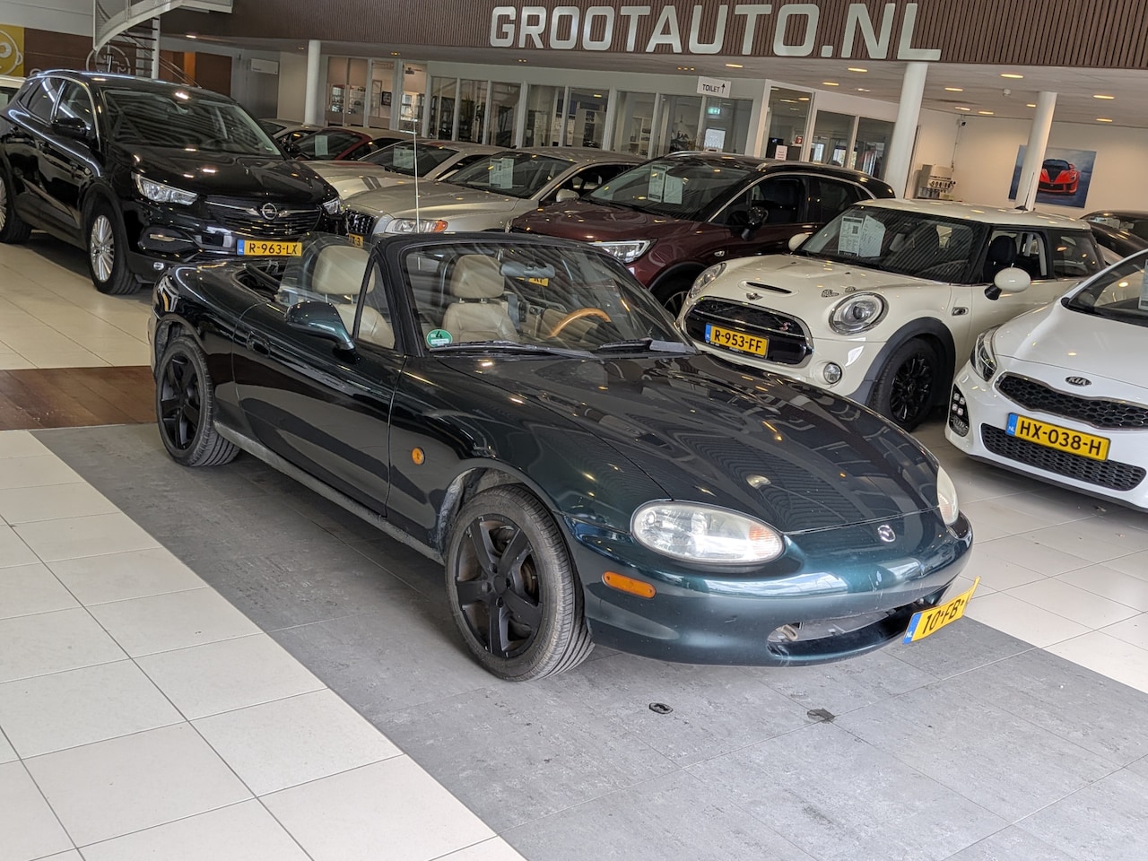 Mazda MX-5 - 1.6i Lederen interieur, Stuurbekrachtiging - AutoWereld.nl