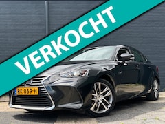 Lexus IS - 300h Hybrid Business Line | Dealer Onderhouden | Facelift | Leder | Garantie