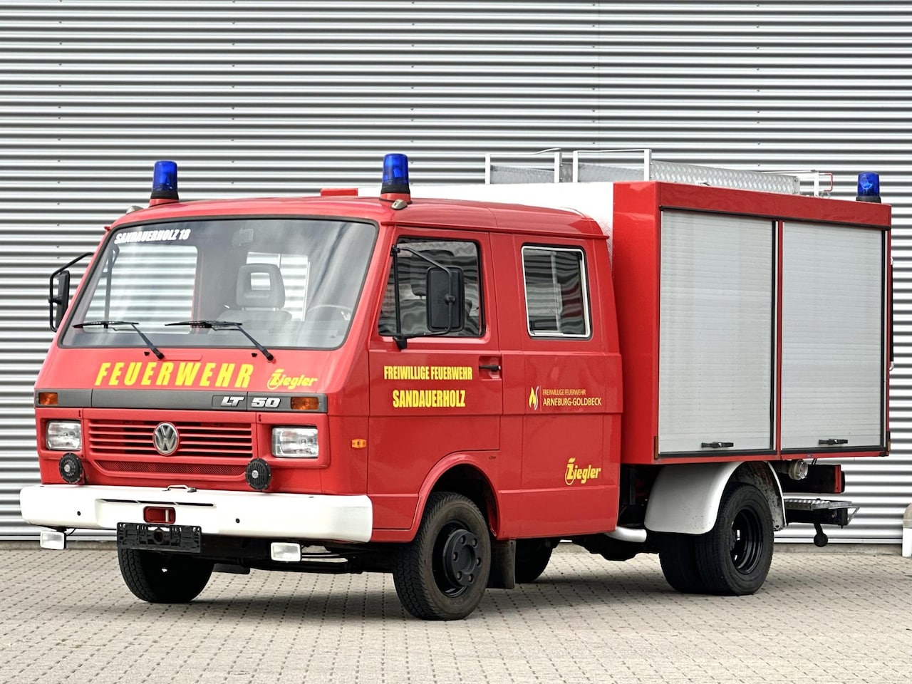 Volkswagen LT - LT50 Blusvoertuig brandweerwagen brandweerauto - AutoWereld.nl