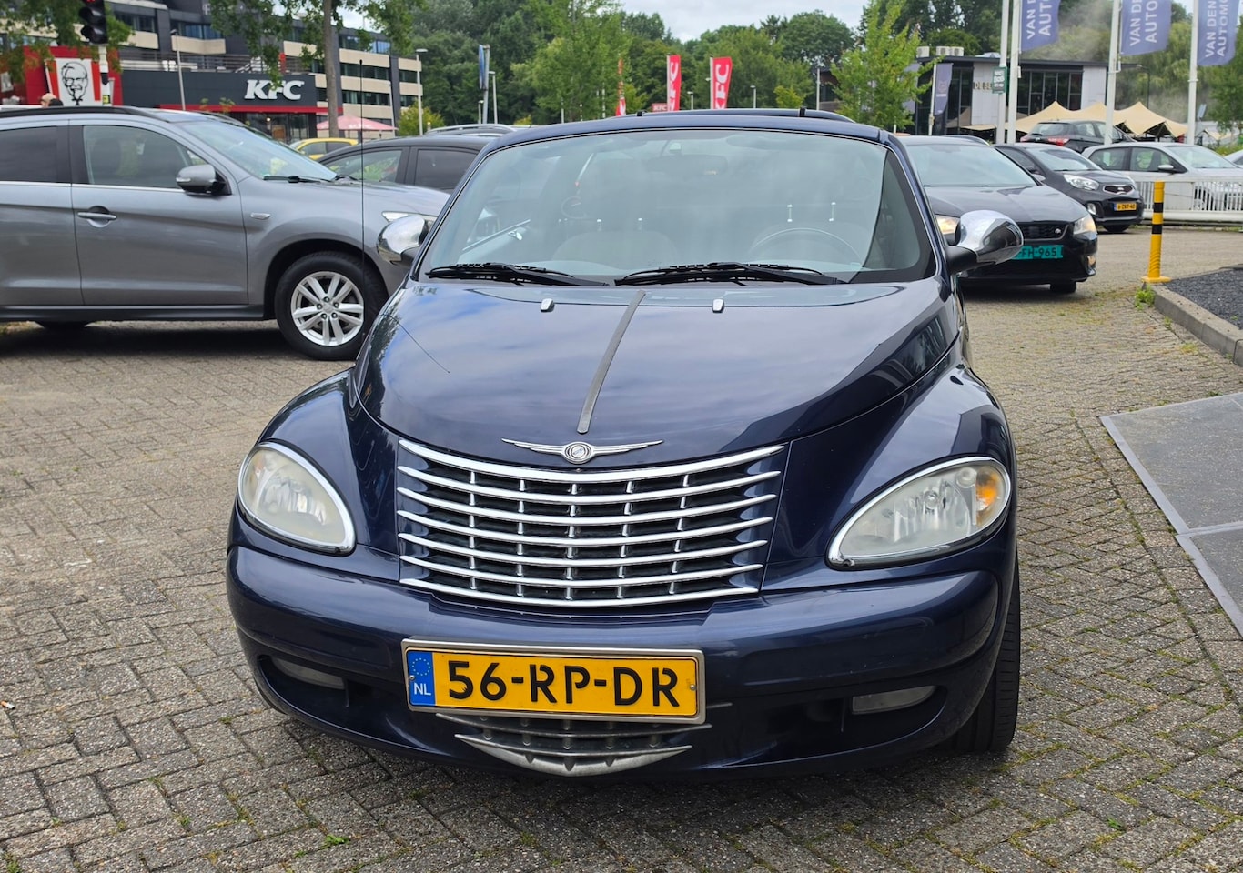 Chrysler PT Cruiser Cabrio - 2.4i Limited inruil koopje Stuurbekrachtiging werkt niet - AutoWereld.nl