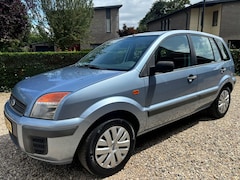 Ford Fusion - 1.4-16V Champion