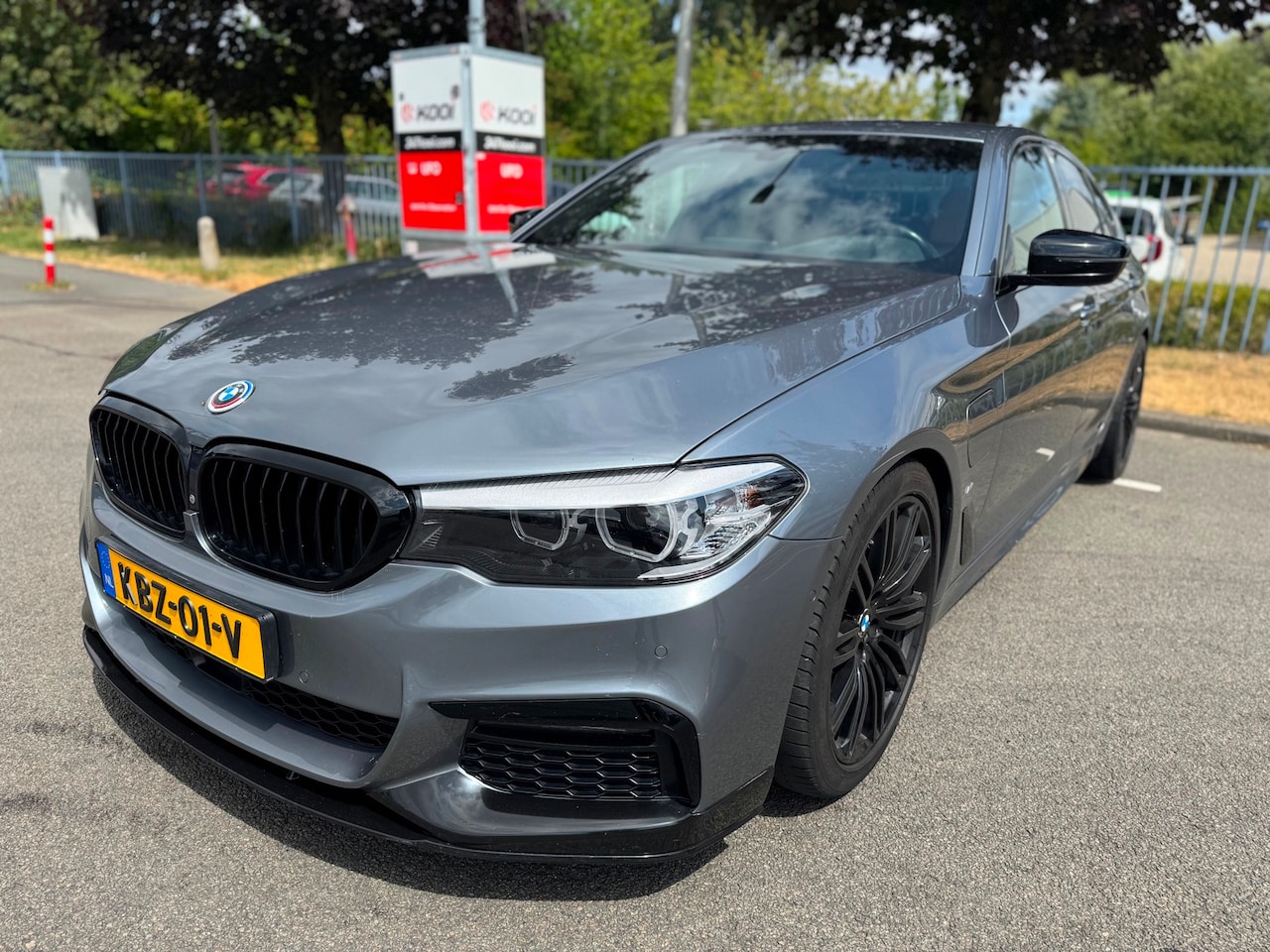 BMW 5-serie - 530e iPerformance High Executive M Pakket Message Memory - AutoWereld.nl