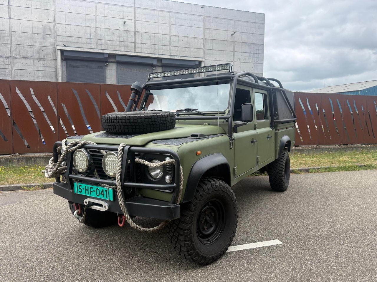 Land Rover Defender 130 - TD5 - AutoWereld.nl