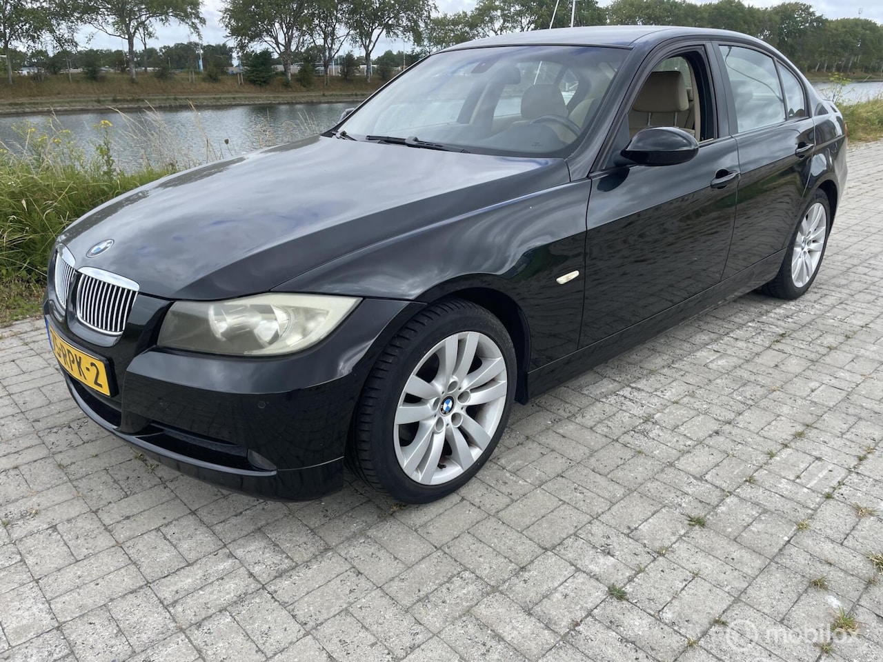 BMW 3-serie - 320i High Executive 320i High Executive - AutoWereld.nl