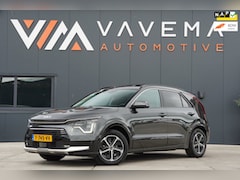 Kia Niro - 1.6 GDi Hybrid DynamicPlusLine 2023 Stoelverwarming Leder Automaat SUV Adaptive cruise con