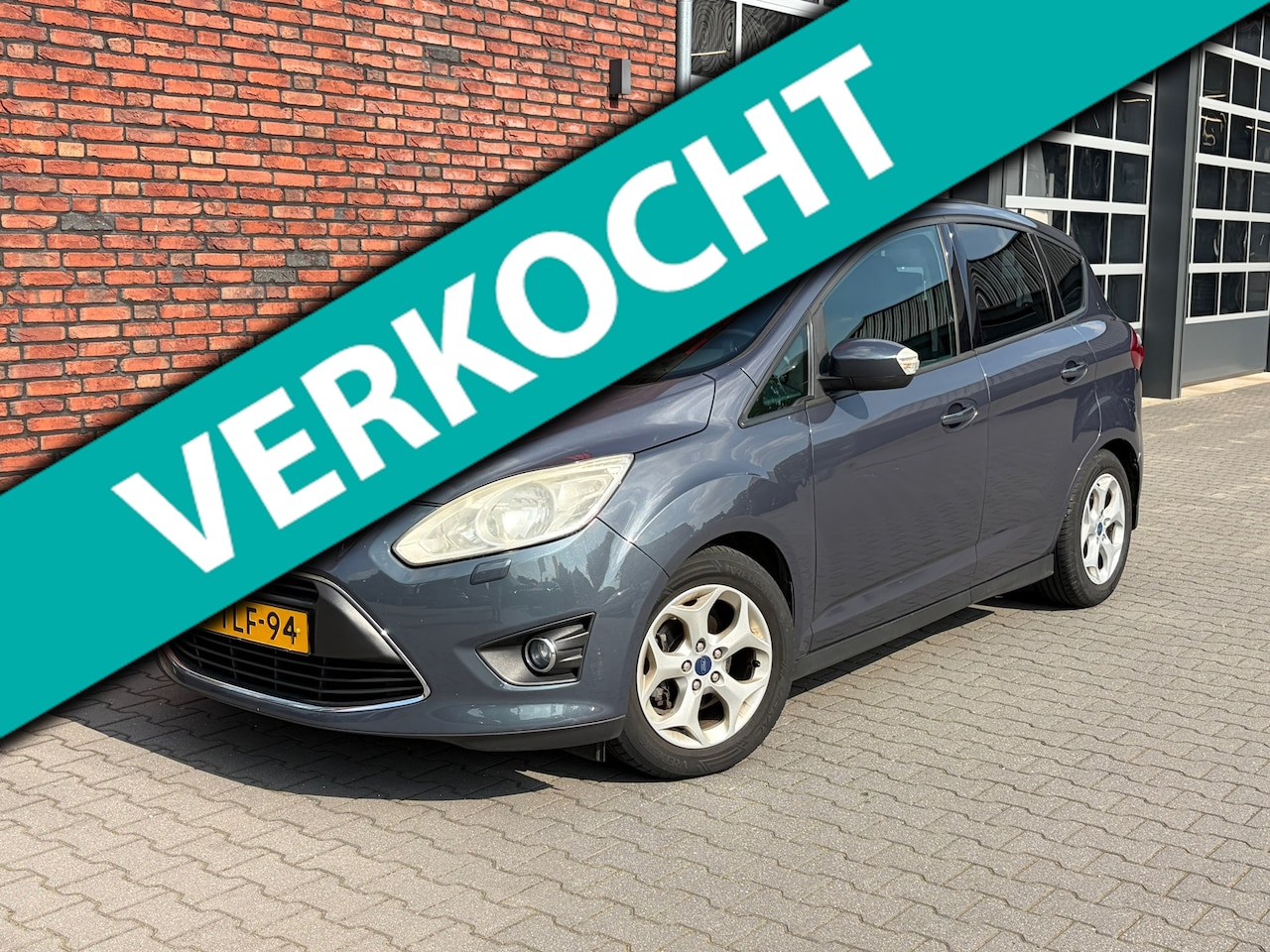 Ford C-Max - 1.6 Titanium ParkeerSensoren/Clima/Airco/Cruise/Trekhaak/DAB - AutoWereld.nl