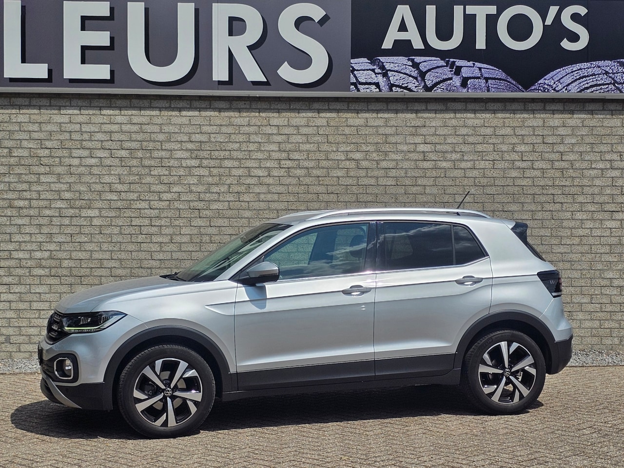 Volkswagen T-Cross - 1.5 TSI Style Business R Camera/Trekhaak - AutoWereld.nl