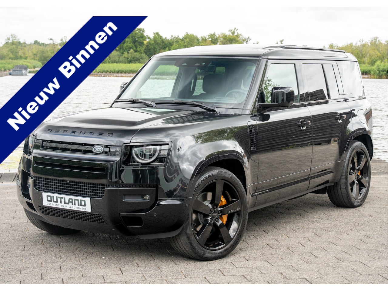 Land Rover Defender 110 - P300e 110 X-Dynamic HSE | Full Options | 6 zitplaatsen | Ebony leder | 22" inch LR | - AutoWereld.nl