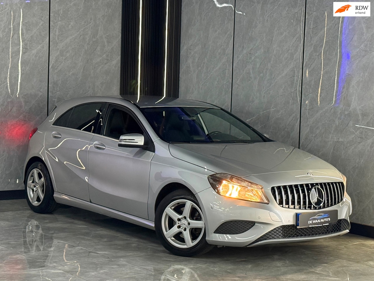 Mercedes-Benz A-klasse - 180 Prestige |Automaat|Stoelverw|half Leer|Cruise|Boekjes - AutoWereld.nl